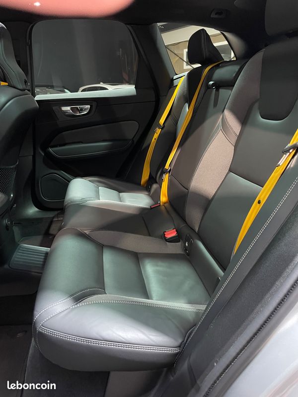 VOLVO XC60 T8 455Ch POLESTAR - 1 ère main - Historique VOLVO - Carplay - Attelage - Marches Pieds (image 20)