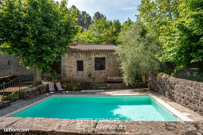 Propriété 10 pièces 330 m²