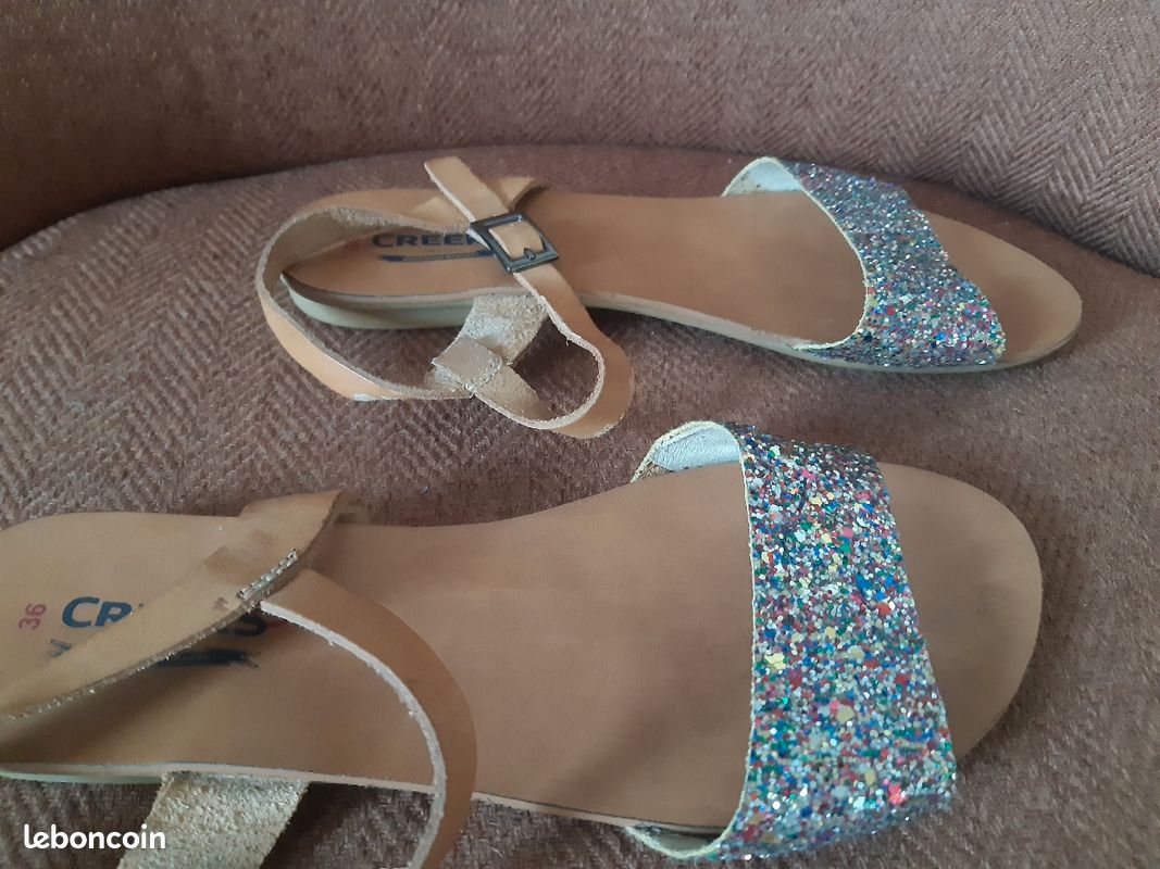 Sandales plates en cuir pailletées multicolores (image 2)