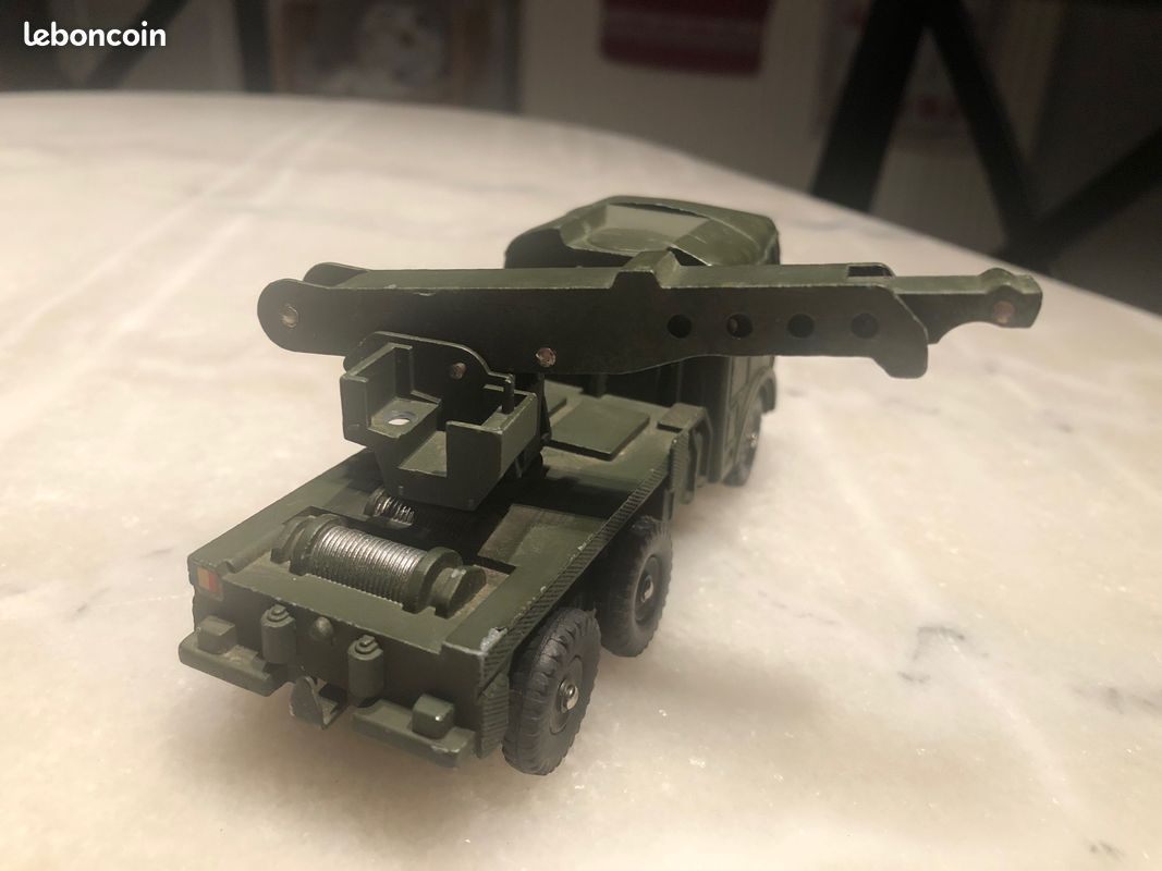 DINKY TOYS camion berliet 6X6 version 3 jantes pleines militaire sans ref 80D K