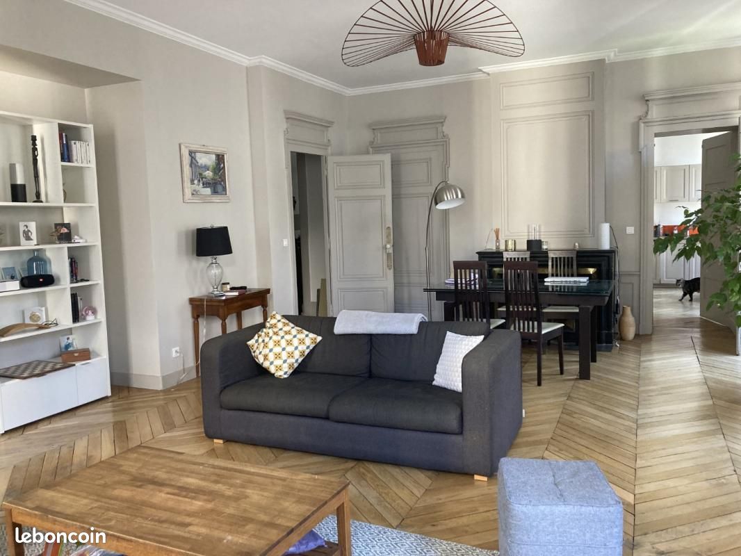 Appartement 5 pièces 164 m² · à Lyon · 164 m² · 2 675 €/mois