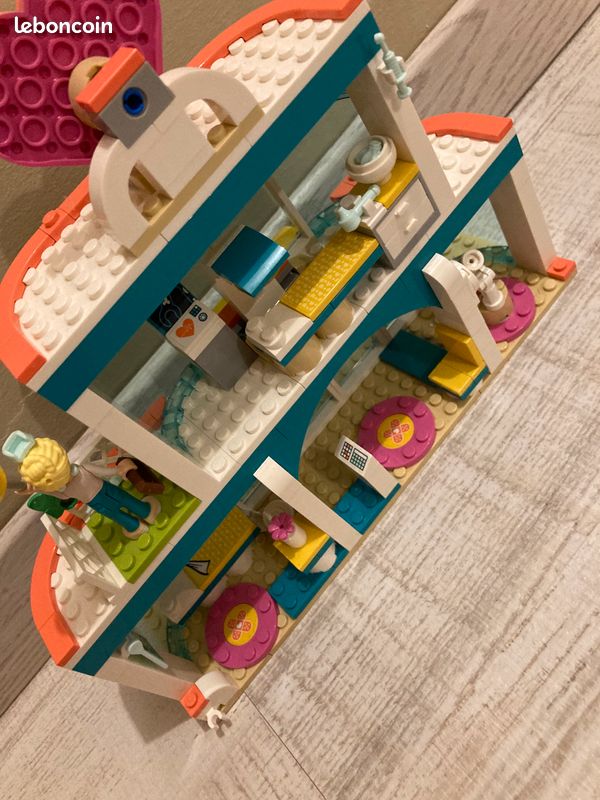Lego friend (image 3)