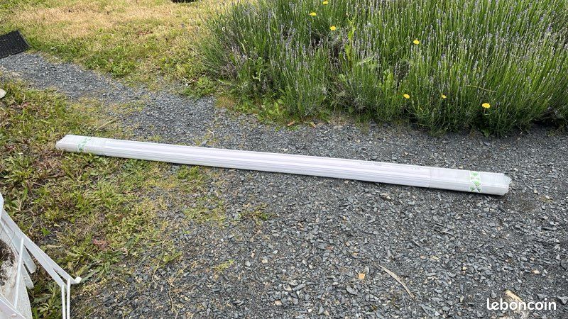 Plinthe pvc blanc (image 1)