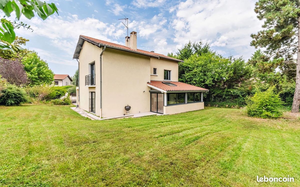 Maison de 160 m² – 4/5 chambres – Champagne-au-Mont-d’Or (image 1)