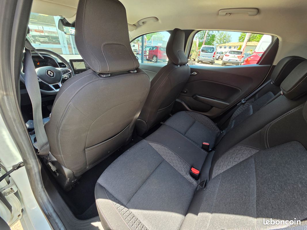 Renault Clio 1.0 L TCe 100 CH "Business" (image 4)