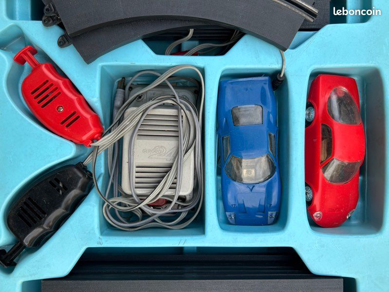 LOT VOITURES ET Carrosseries Slot Circuit Policar Polistil EUR 48,01