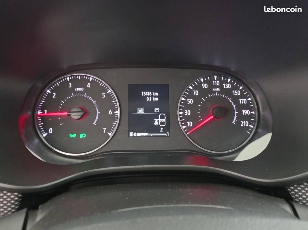 RENAULT Austral mild hybrid 160 auto Techno (image 17)