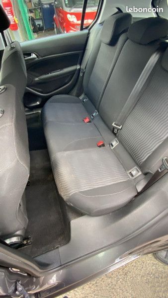 Peugeot 308 1.2 PURETECH 110CH ACTIVE S&S 5P (image 4)