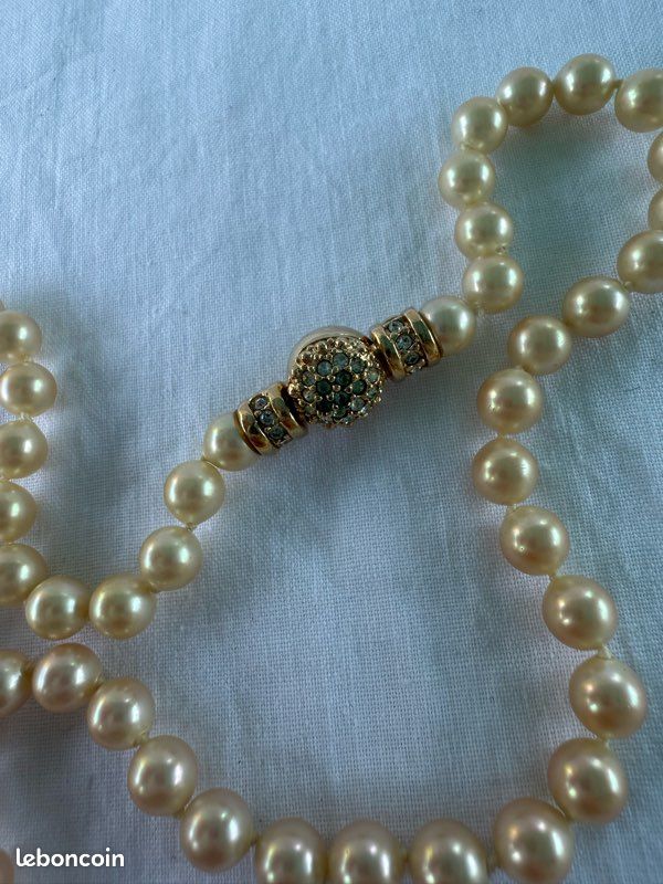 Collier en perles nacrés (image 2)