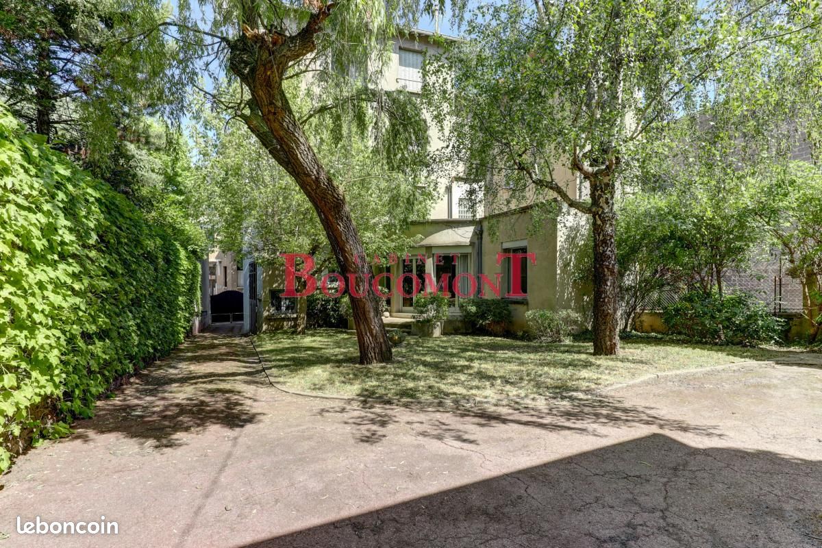 Appartement 9 pièces 242 m² · à Chamalières · 242 m² · 546 000 €