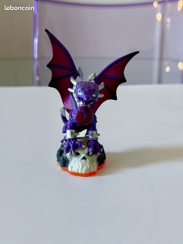 Skylanders Série 2 Cynder (image 1)
