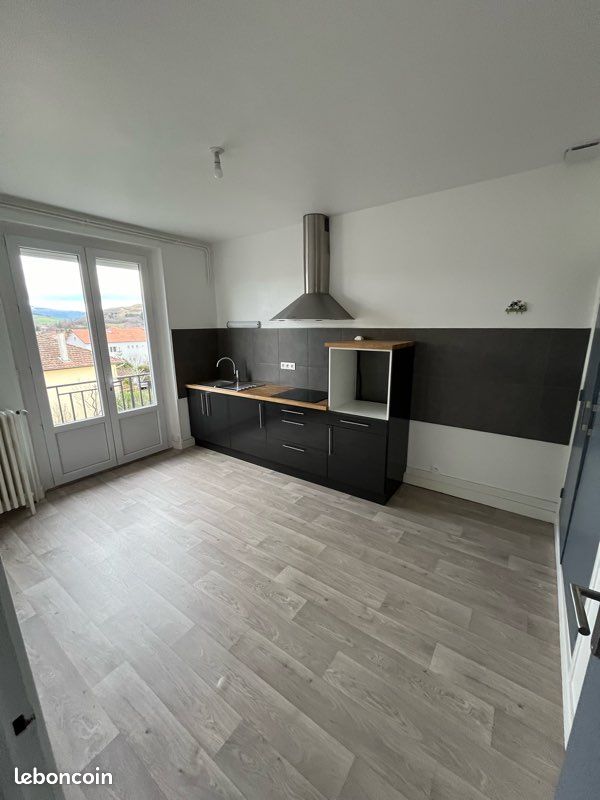 Appartement 3 pièces 73 m² · à Langeac · 73 m² · 570 €/mois