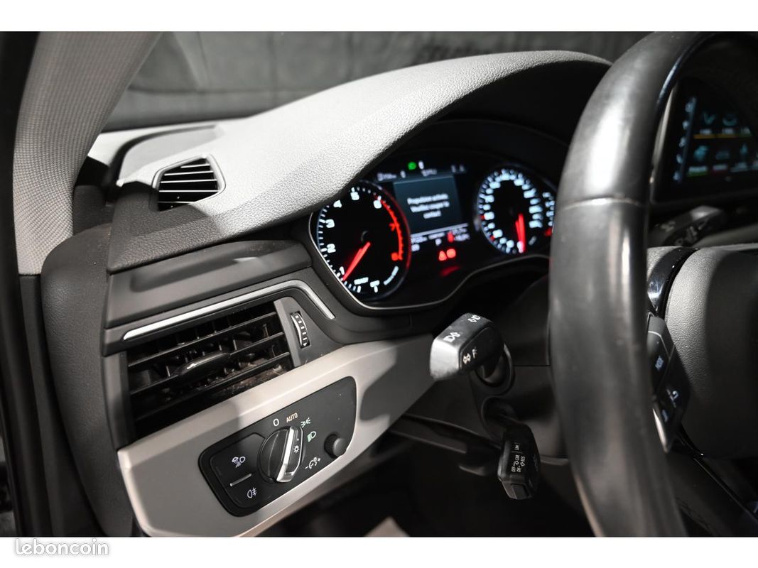 AUDI A4 2.0 35 TFSI - 150 - BV S-tronic 2016 BERLINE Business line PHASE 3 (image 20)