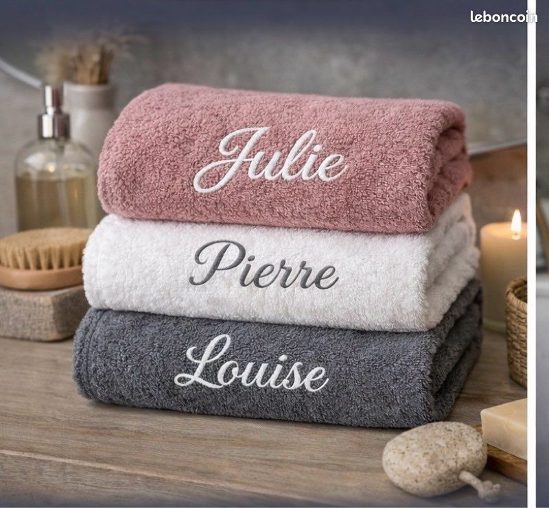 Serviette personnalisée brodée – Cadeau maman unique (image 2)