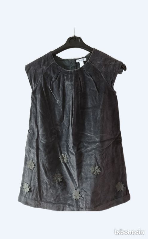 Robe (image 1)