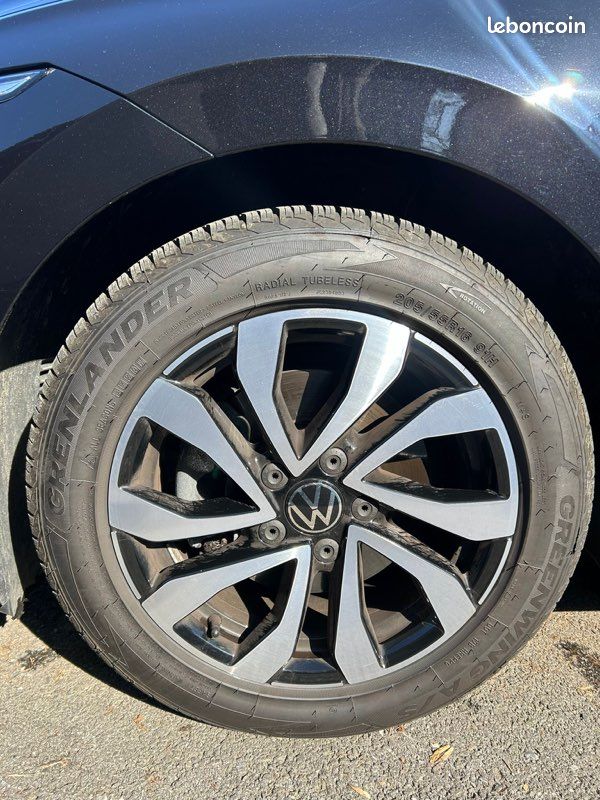 Volkswagen Golf 8 Active 2.0 tdi 150ch dsg7 ToitPano/Caméra/AffichageTêteHaute/GarantieVolkswagen2027 (image 9)