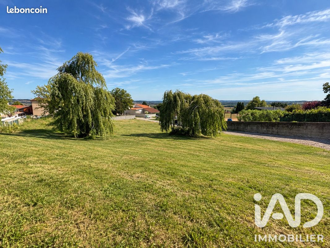 Terrain 759 m² · à Saint-Prim · 759 m² · 167 000 €