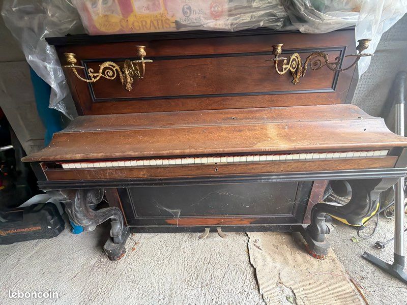 Piano ancien Kriegelstein & Cie Paris – À restaurer (image 1)
