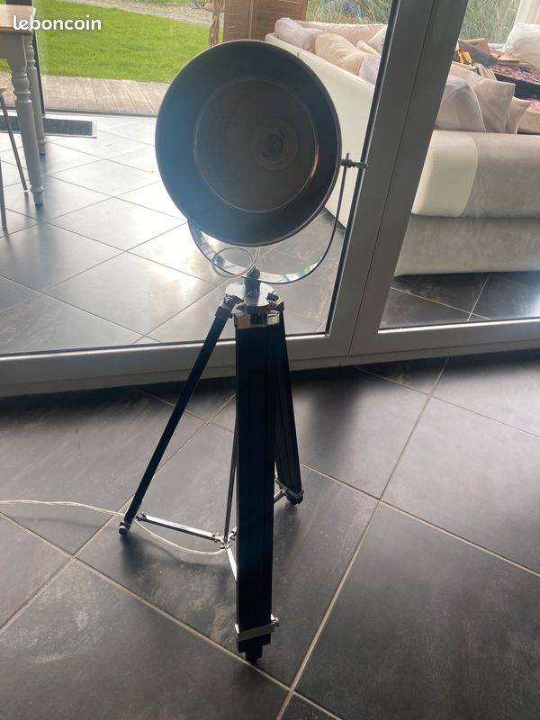 Lampe industrielle (image 2)