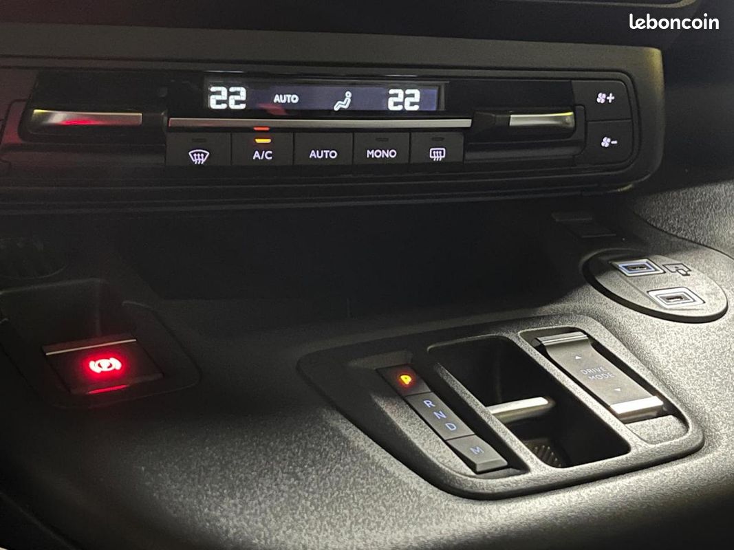 CITROEN BERLINGO 1.5 BlueHDI 130cv EAT8 MAX N1 TVA RECUPERABLE (image 7)