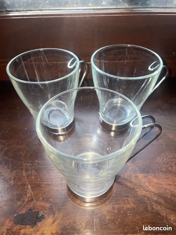 ☕️ 3 tasses en verre anse en métal (image 2)