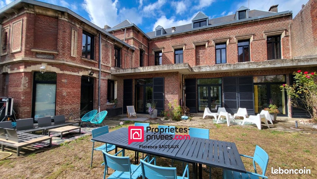 Maison 8 pièces 326 m² · à Saint-Quentin · 326 m² · 445 480 €