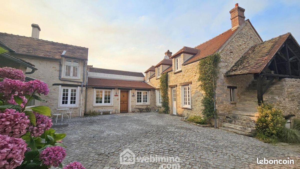 Maison 11 pièces 273 m² · à Moigny-sur-École · 273 m² · 978 000 €