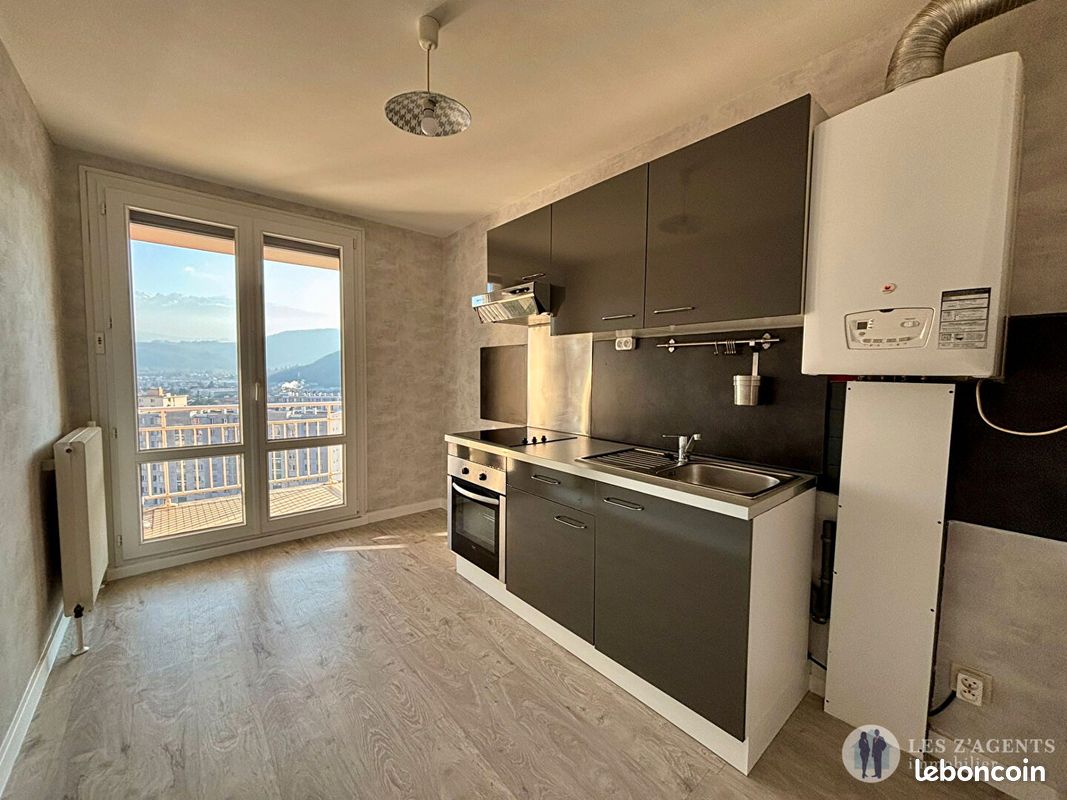 Appartement 3 pièces 70 m² · à Échirolles · 70 m² · 700 €/mois