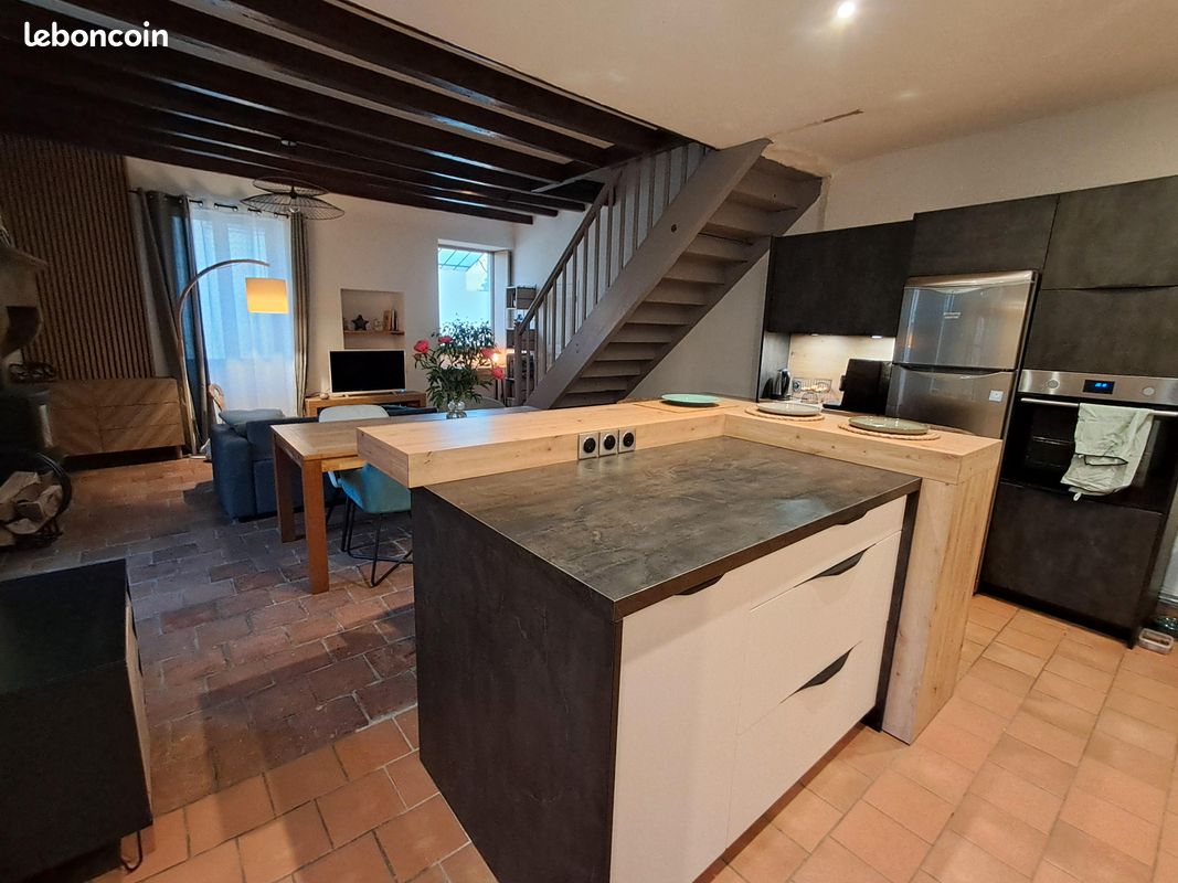 Maison 5 pièces 124 m² · à Saint-Barthélemy-de-Vals · 124 m² · 169 000 €