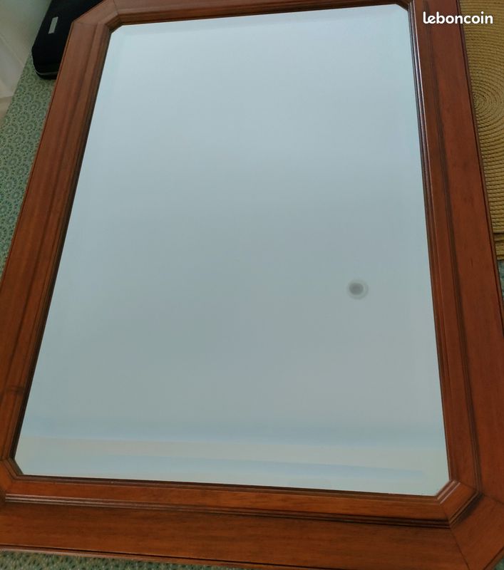 Miroir en bois (image 1)