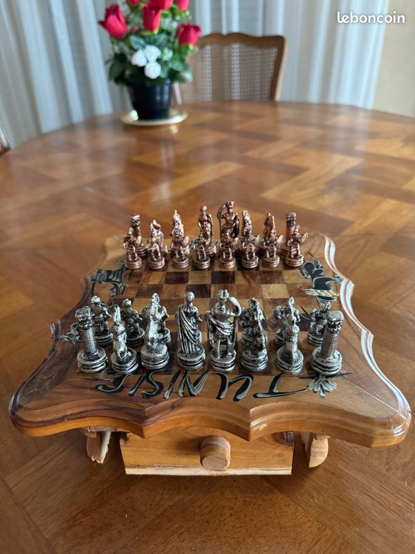Jeu d’échec en bois (image 1)