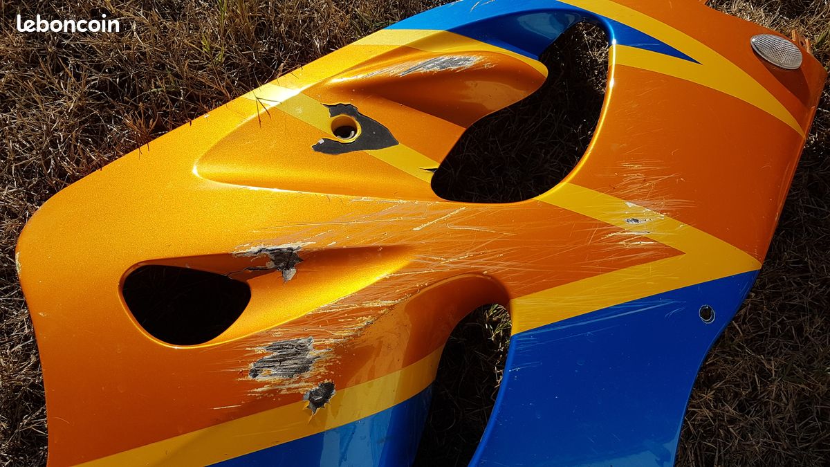 Flans de carénage Suzuki 750 GSX-R Srad de 1996 (image 3)