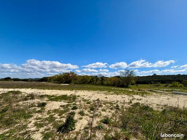 Terrain 350 m² Montagnac