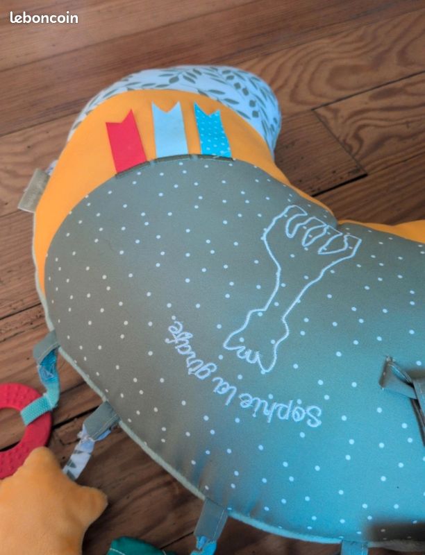 Coussin d’éveil Vulli Cosy Play – Sophie la Girafe 🦒 (image 3)