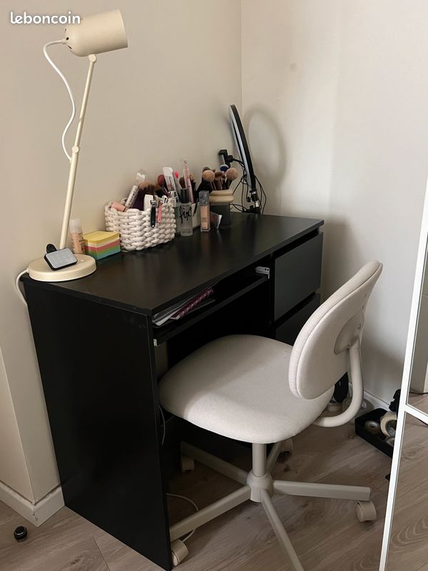 Bureau noir (image 1)