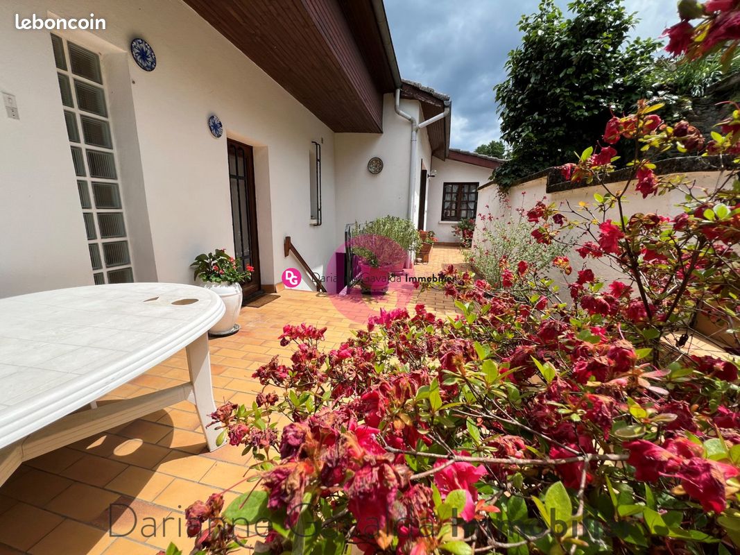 Maison 6 pièces 135 m² · à Decazeville · 135 m² · 70 000 €