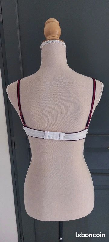 Soutien-gorge en très bon état - Taille 95B (image 3)