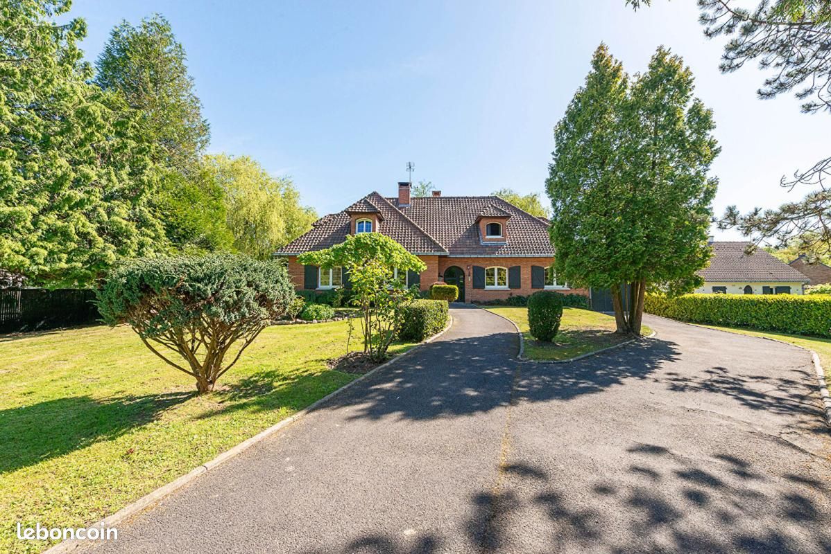 Maison 12 pièces 202 m² · à Saint-Amand-les-Eaux · 202 m² · 499 000 €