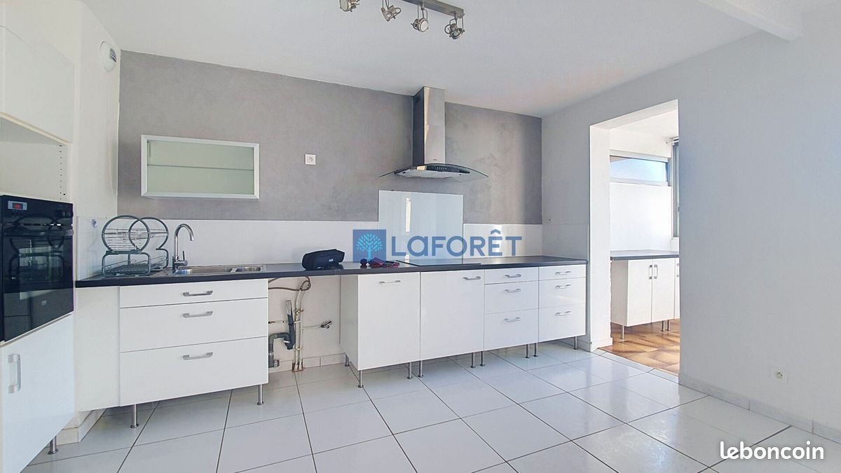 Appartement 4 pièces 74 m² · à Marseille · 74 m² · 1 290 €/mois