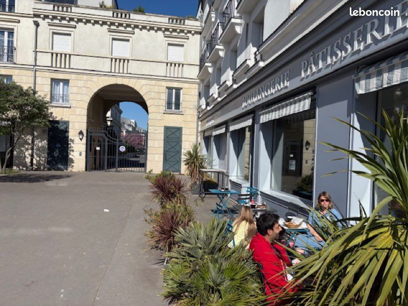 1 place de parking sécurisé en sous sol à 150 mètres de la place TOSCANE · à Serris · 12 400 €