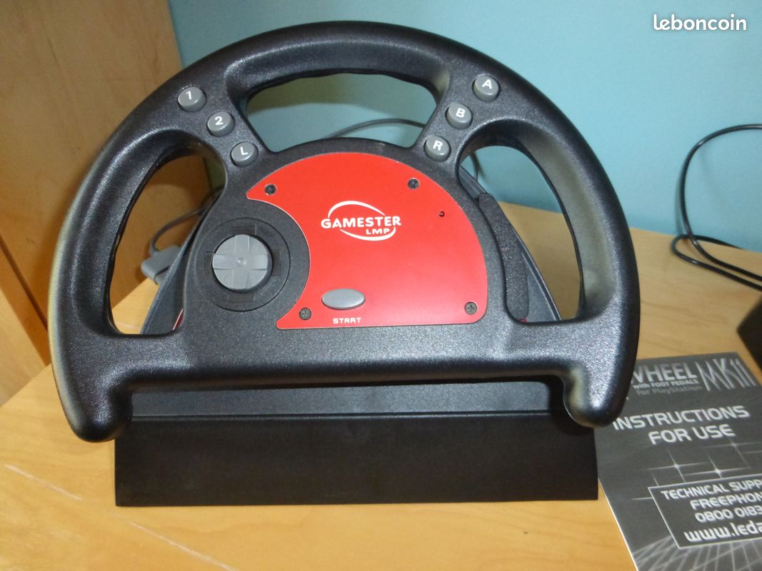 Volant pour playstation 1 (image 1)