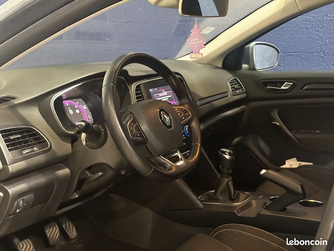 RENAULT Megane 1.5 D 110ch Intens - 2016 - Suivi complet - LED - Radar de recul (image 9)