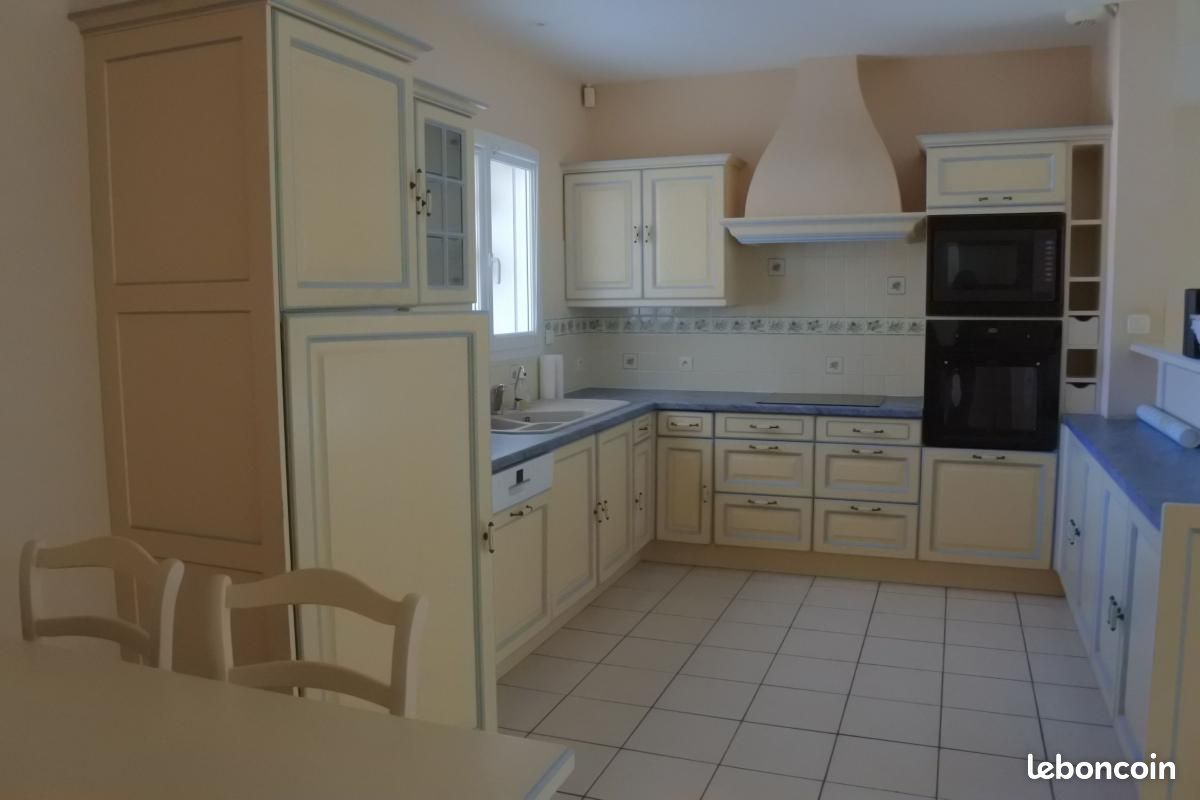 Maison 4 pièces 325 m² - Étaules 17750 (image principale 4)