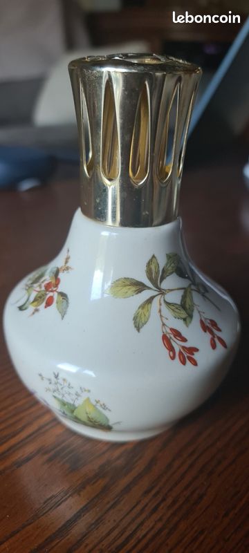 LAMPE BERGER ancienne porcelaine signé BERGER PARIS