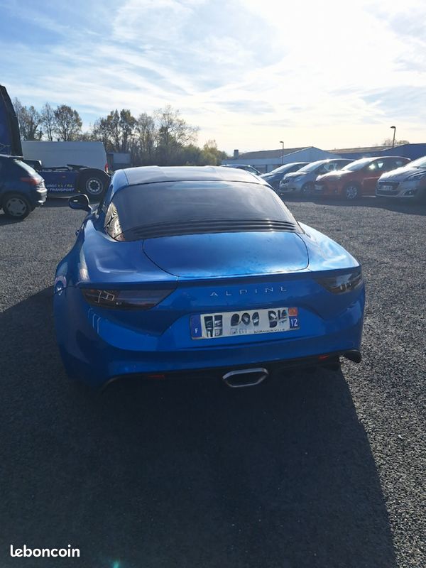 Alpine a110 (image 2)