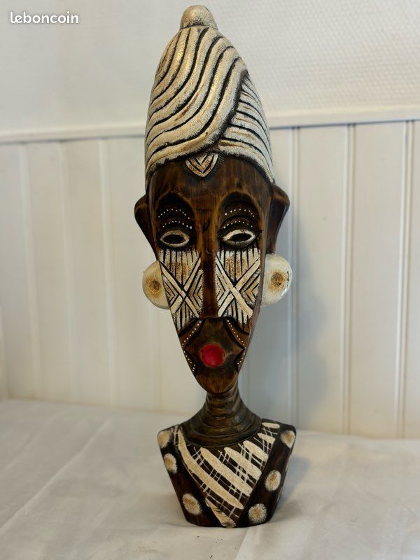 Magnifique Statuette Buste Africain en Bois Sculpté Main – Style Artisanal Étnique (image 1)
