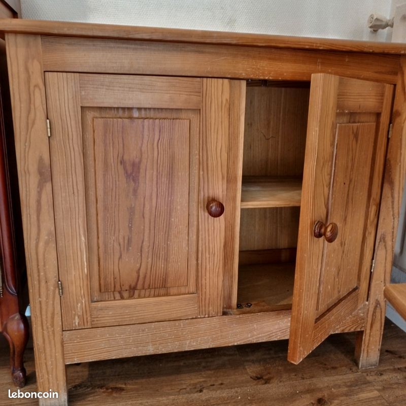 Étagère sur pied avec portes (image 2)