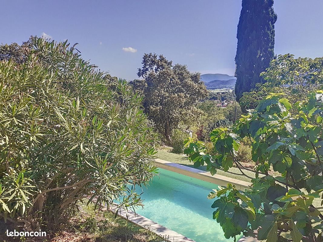 Maison 5 pièces 144 m² · à La Roquebrussanne · 144 m² · 648 000 €