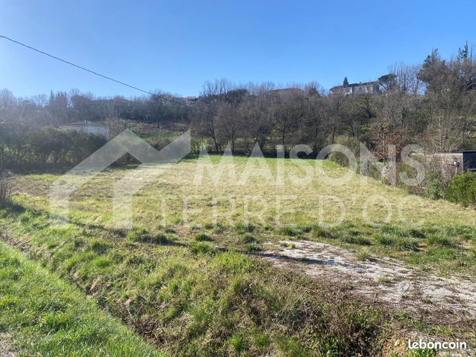 Terrain 3 250 m² Castres · 120 000 €