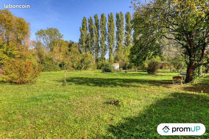 Terrain 3 090 m² La Chapelle Saint Laurian